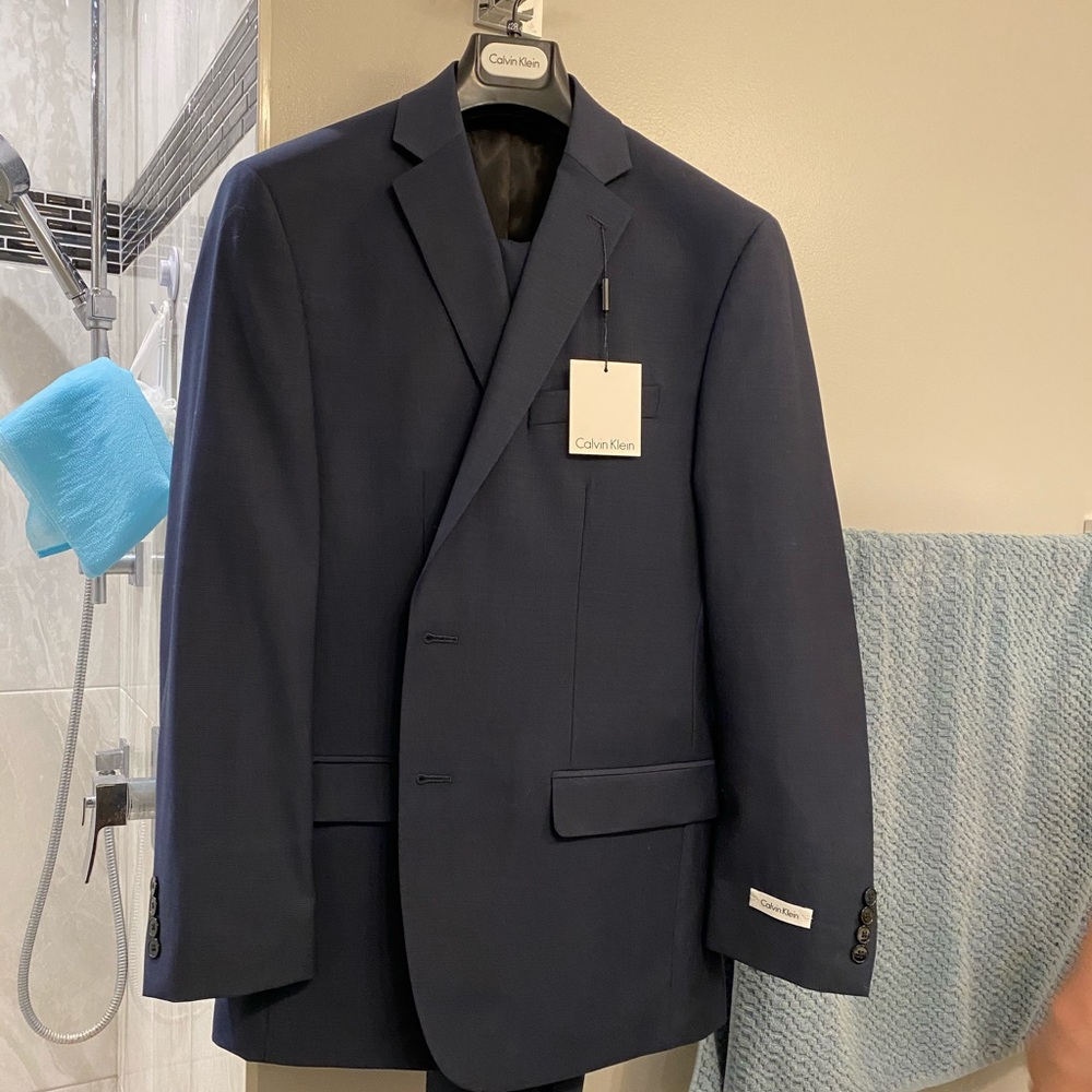Calvin Klein navy 100% wool suit